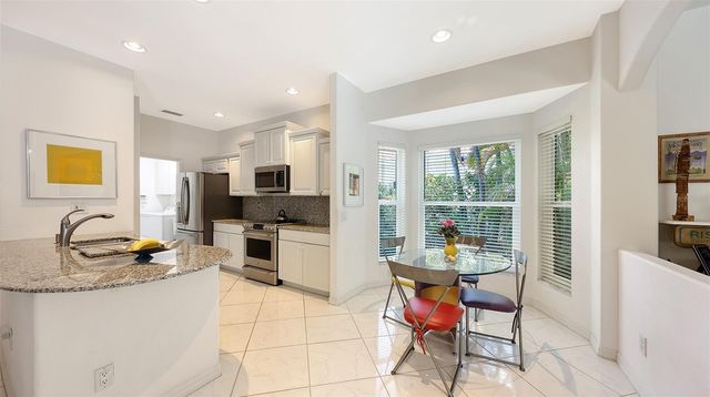 6730 W COUNTRY CLUB LANE, Sarasota, FL 34243