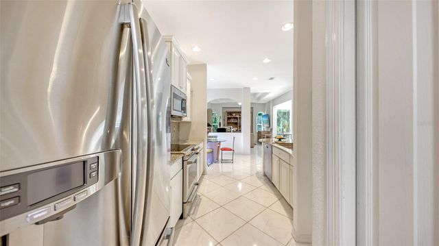 6730 W COUNTRY CLUB LANE, Sarasota, FL 34243