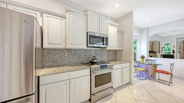 6730 W COUNTRY CLUB LANE, Sarasota, FL 34243