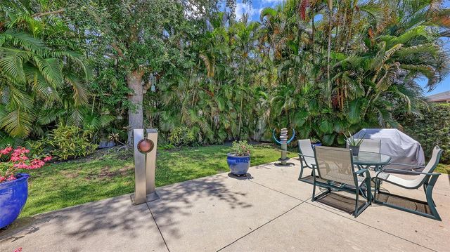 6730 W COUNTRY CLUB LANE, Sarasota, FL 34243