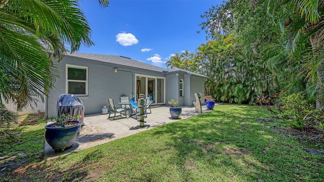 6730 W COUNTRY CLUB LANE, Sarasota, FL 34243