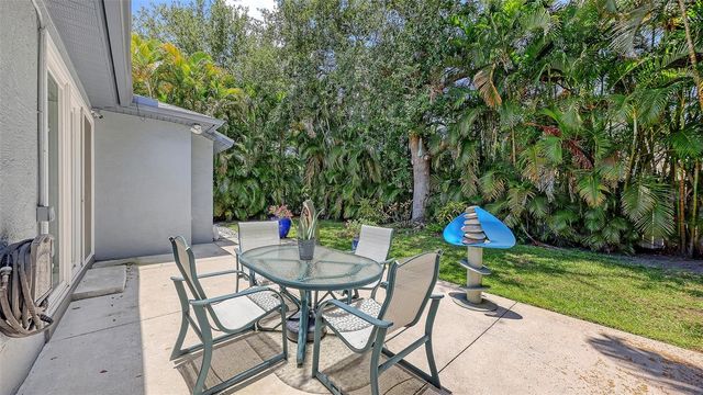 6730 W COUNTRY CLUB LANE, Sarasota, FL 34243