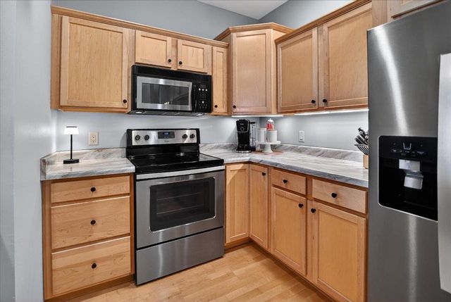 8274 Starr Grass Drive, Madison, WI 53719