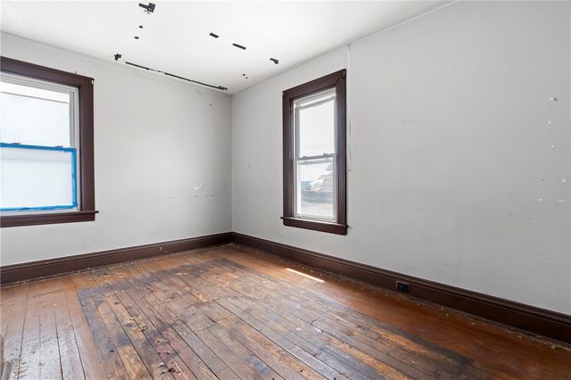 919 Brinton Ave, Pitcairn, PA 15140