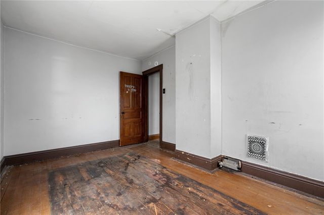 919 Brinton Ave, Pitcairn, PA 15140