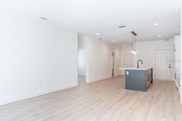 40 W 12TH STREET, Apopka, FL 32703