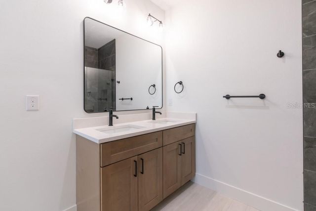 40 W 12TH STREET, Apopka, FL 32703