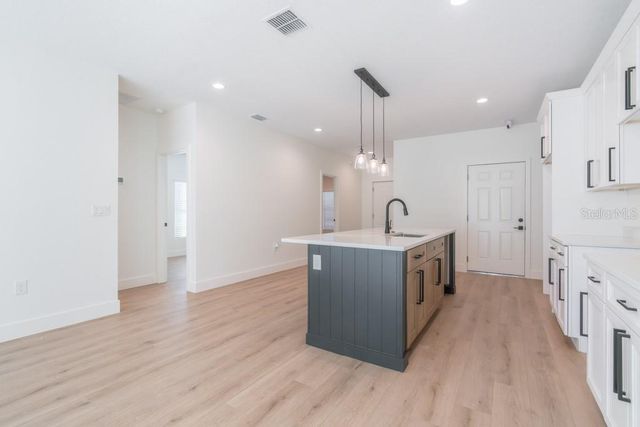 40 W 12TH STREET, Apopka, FL 32703