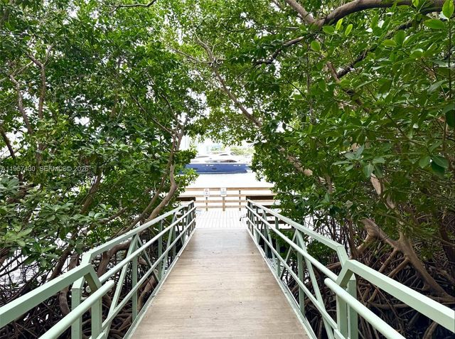 19555 E Country Club Dr 8108, Aventura, FL 33180