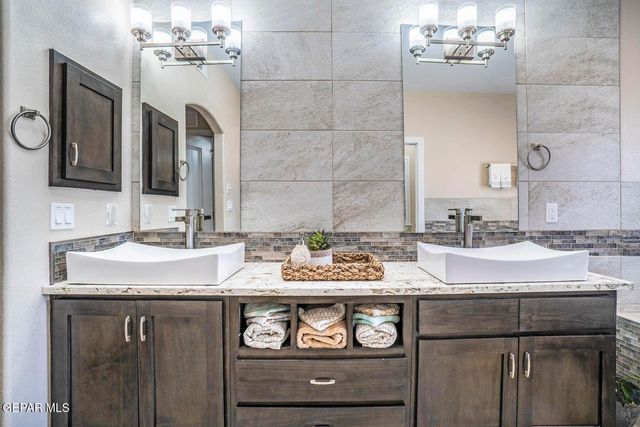 2173 ENCHANTED SUMMIT Drive, El Paso, TX 79911