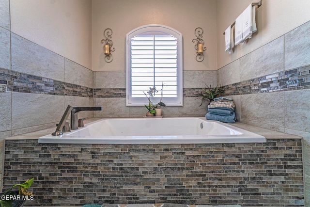 2173 ENCHANTED SUMMIT Drive, El Paso, TX 79911