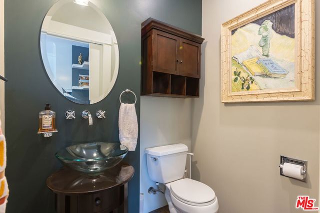 11835 S South Park Avenue, Los Angeles, CA 90066