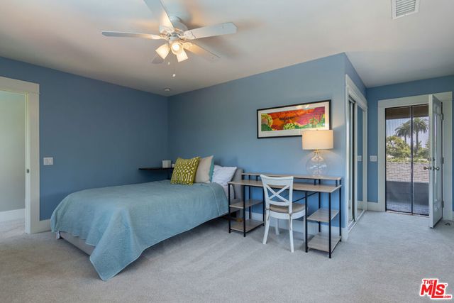 11835 S South Park Avenue, Los Angeles, CA 90066