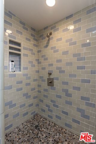 11835 S South Park Avenue, Los Angeles, CA 90066