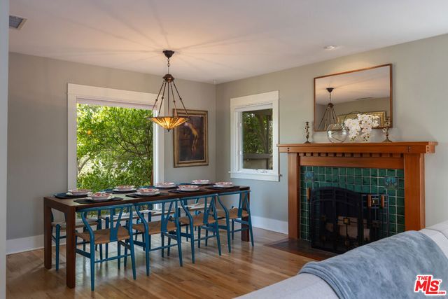 11835 S South Park Avenue, Los Angeles, CA 90066