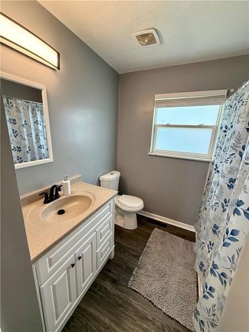 209 W Edgewood Drive, Edgerton, KS 66021