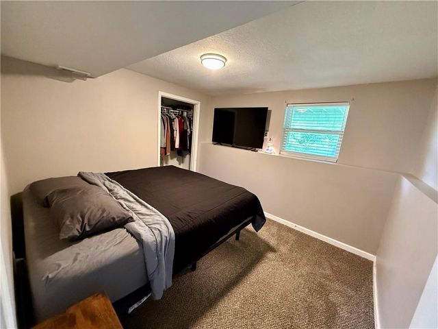 209 W Edgewood Drive, Edgerton, KS 66021