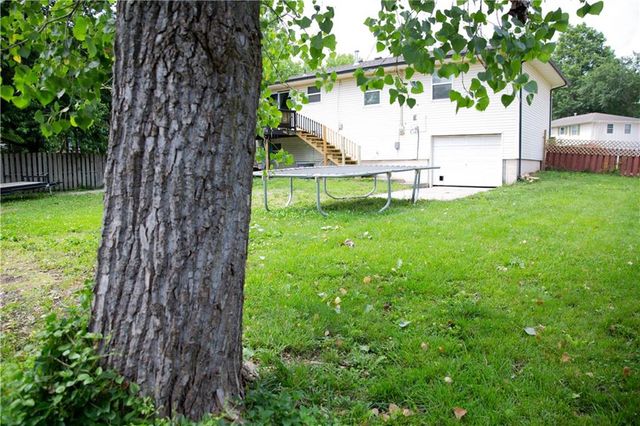 209 W Edgewood Drive, Edgerton, KS 66021
