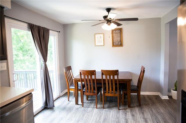 209 W Edgewood Drive, Edgerton, KS 66021