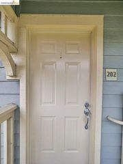 202 Shoreline CT, Richmond, CA 94804