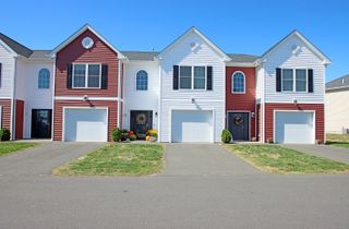 7 Gillette Way 7, Bristol, CT 06010