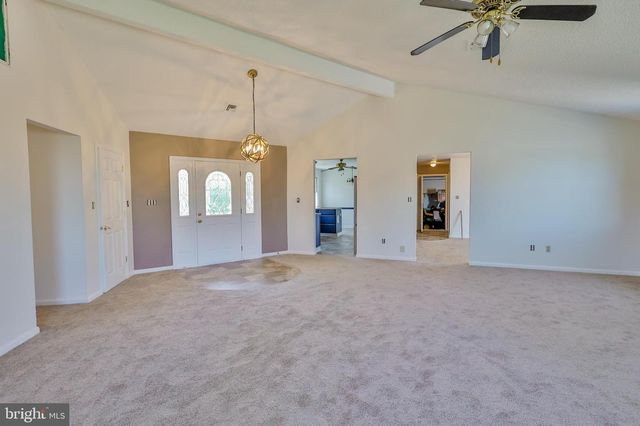 3 DUSTY RD, Easton, PA 18045
