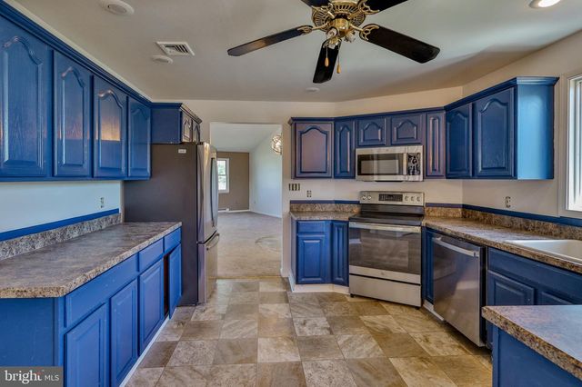 3 DUSTY RD, Easton, PA 18045