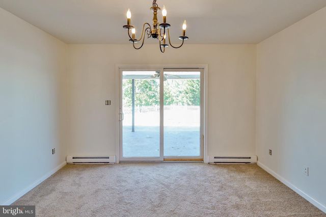 3 DUSTY RD, Easton, PA 18045
