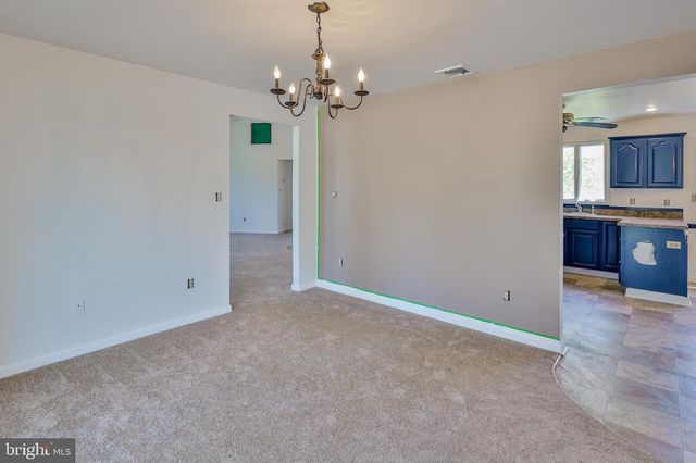 3 DUSTY RD, Easton, PA 18045