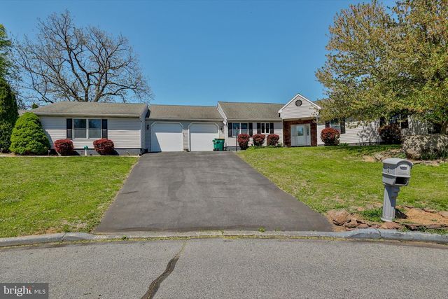 3 DUSTY RD, Easton, PA 18045
