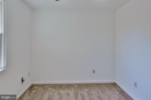 3 DUSTY RD, Easton, PA 18045