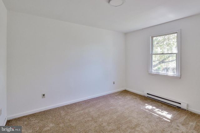 3 DUSTY RD, Easton, PA 18045
