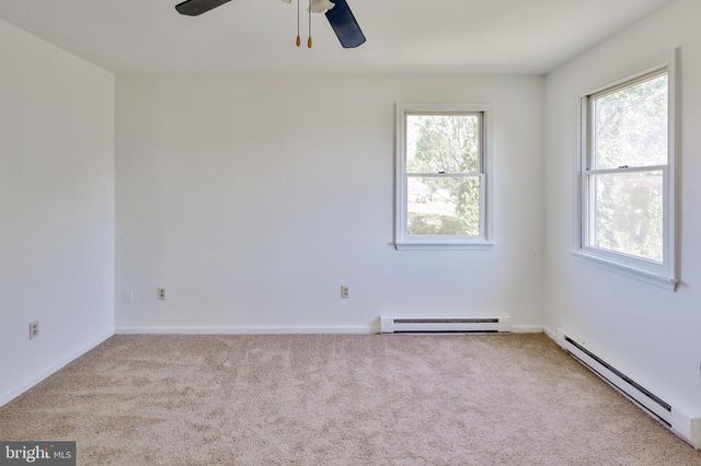 3 DUSTY RD, Easton, PA 18045