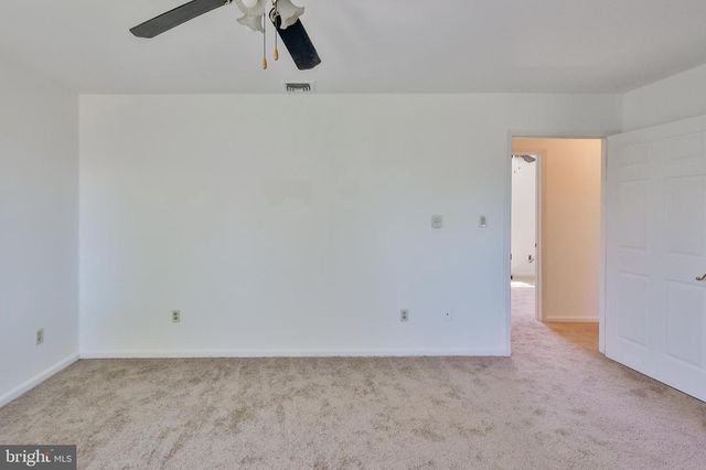 3 DUSTY RD, Easton, PA 18045