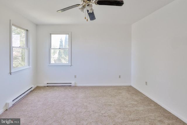 3 DUSTY RD, Easton, PA 18045