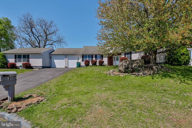 3 DUSTY RD, Easton, PA 18045
