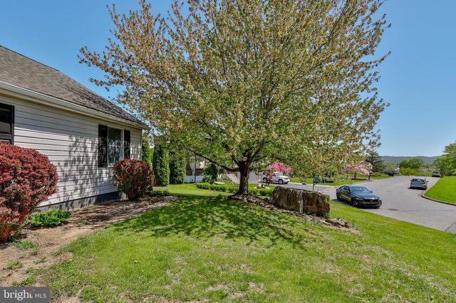 3 DUSTY RD, Easton, PA 18045