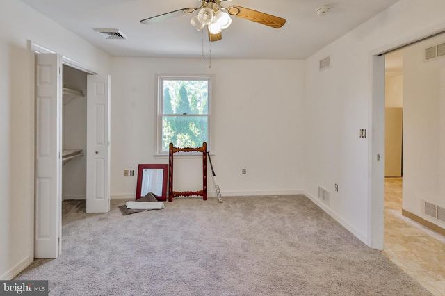 3 DUSTY RD, Easton, PA 18045