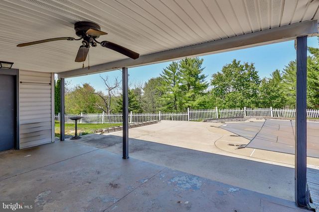 3 DUSTY RD, Easton, PA 18045