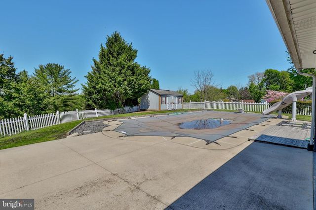 3 DUSTY RD, Easton, PA 18045