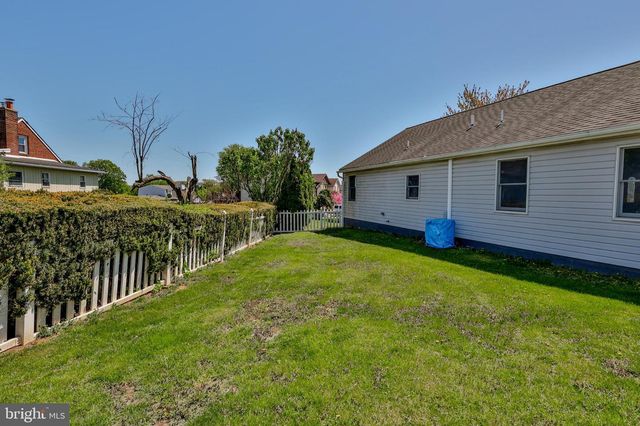 3 DUSTY RD, Easton, PA 18045