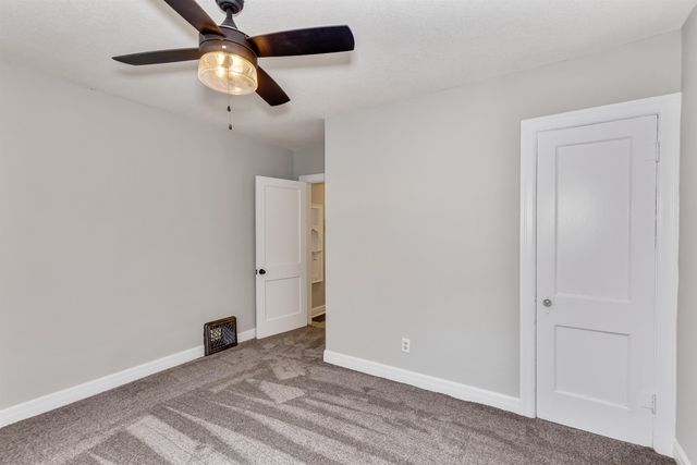 544 N Poplar St, Wichita, KS 67214