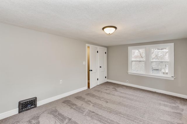 544 N Poplar St, Wichita, KS 67214