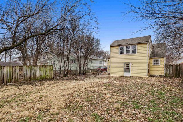 544 N Poplar St, Wichita, KS 67214