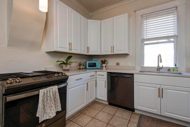 902 W Central Street, Springfield, MO 65802