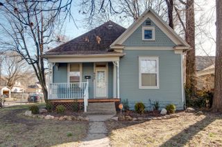 902 W Central Street, Springfield, MO 65802
