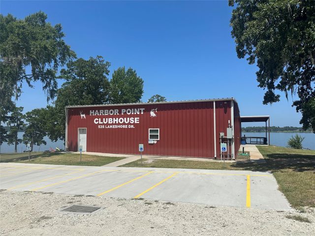 729 N Lake Shore Drive, Trinity, TX 75862