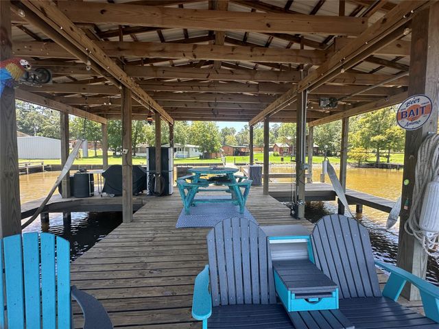 729 N Lake Shore Drive, Trinity, TX 75862