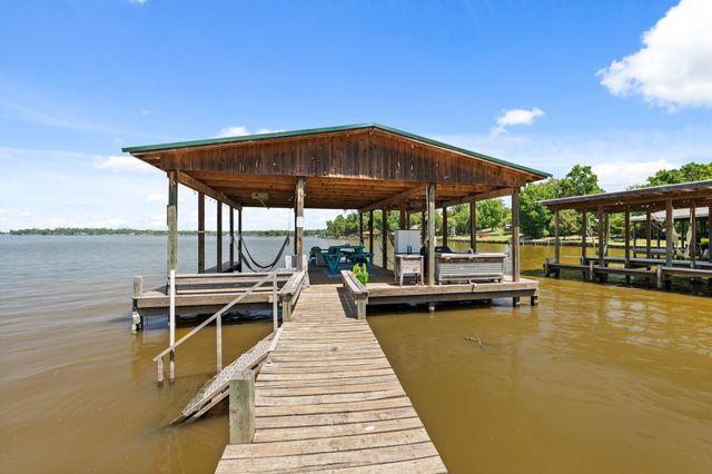 729 N Lake Shore Drive, Trinity, TX 75862