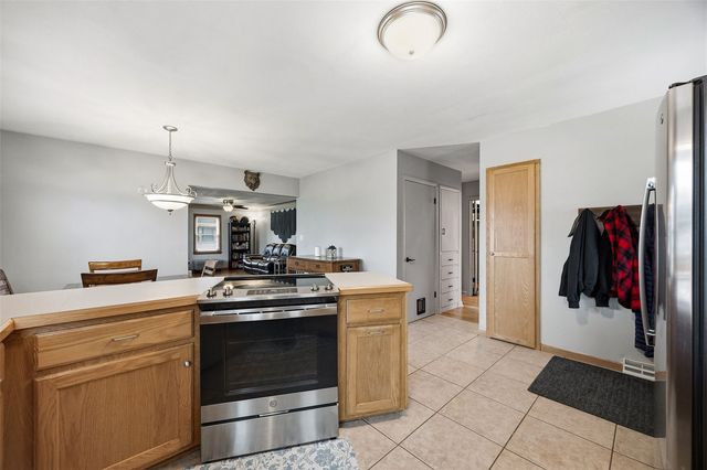2270 24th Ave, Marion, IA 52302